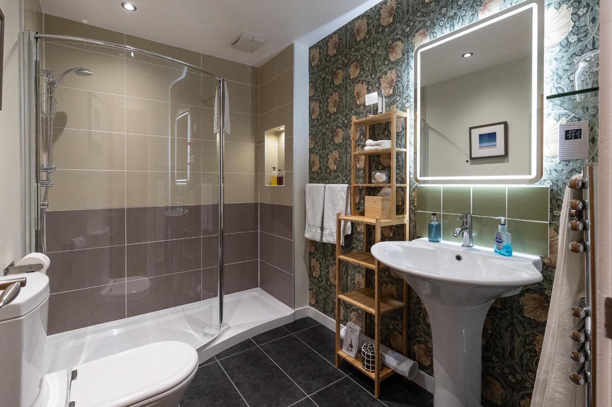 Отель Broad Bay House Back Экстерьер фото