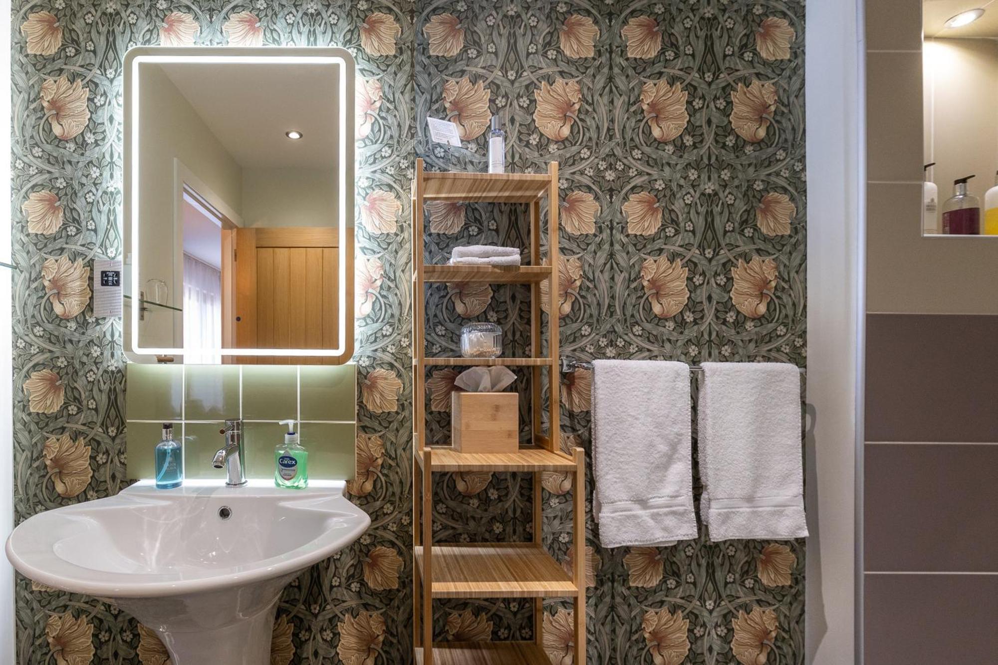 Отель Broad Bay House Back Экстерьер фото