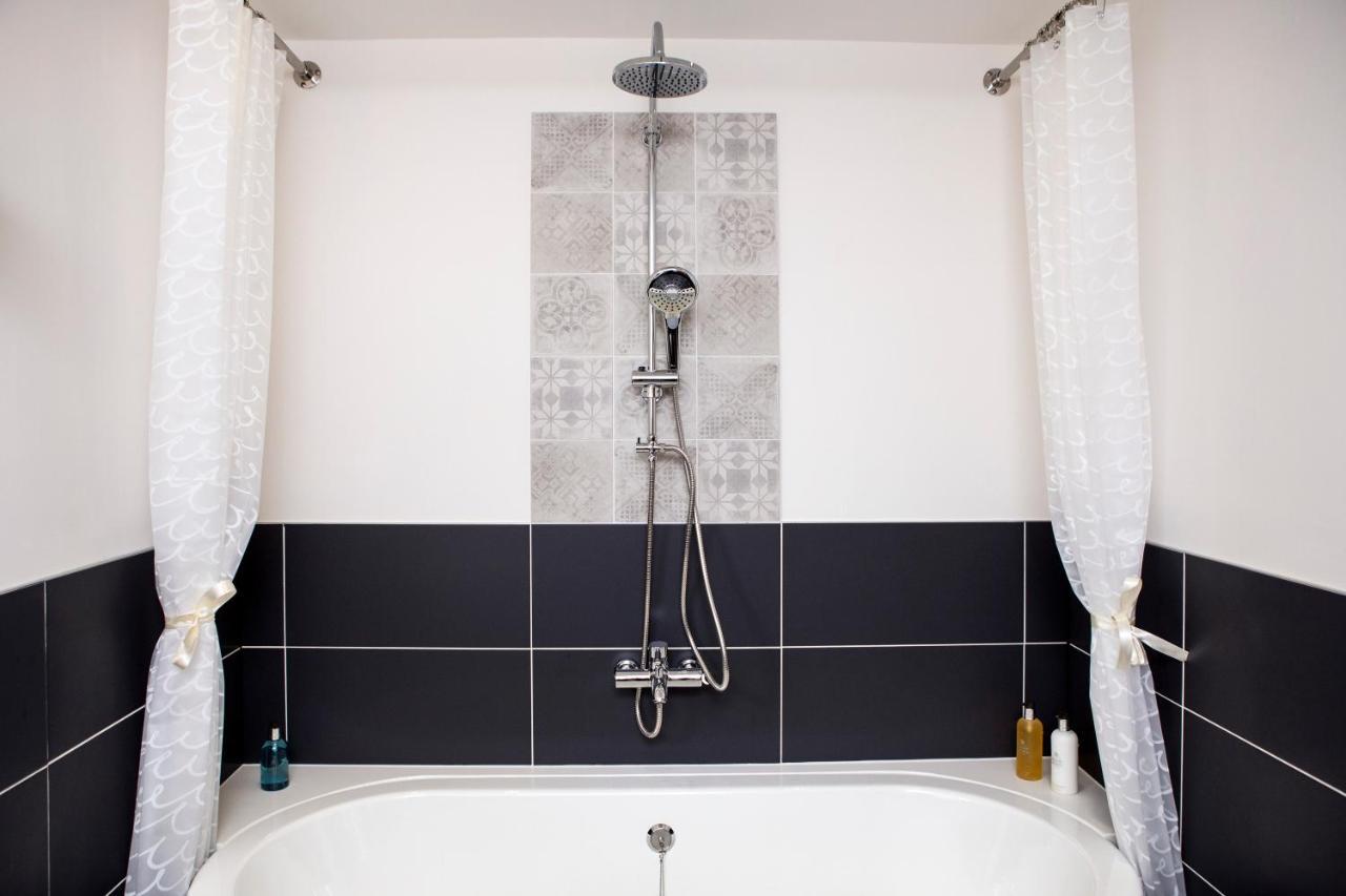 Отель Broad Bay House Back Экстерьер фото